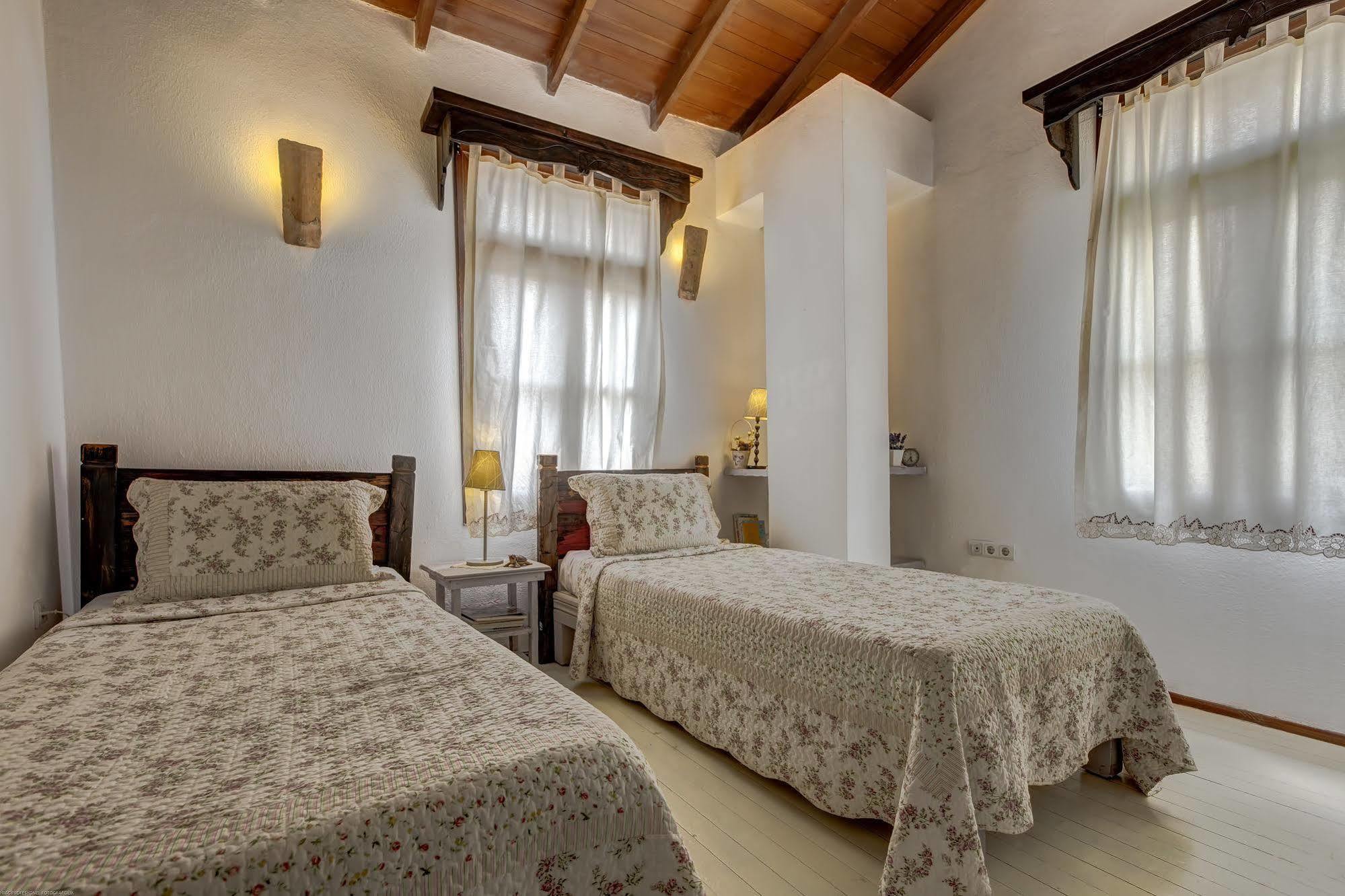 Retro Butik Otel (Adults Only) Кешме Экстерьер фото