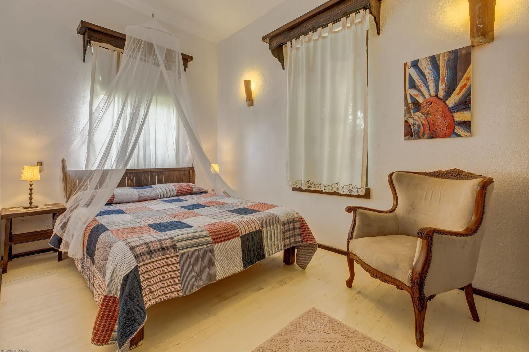 Retro Butik Otel (Adults Only) Кешме Экстерьер фото