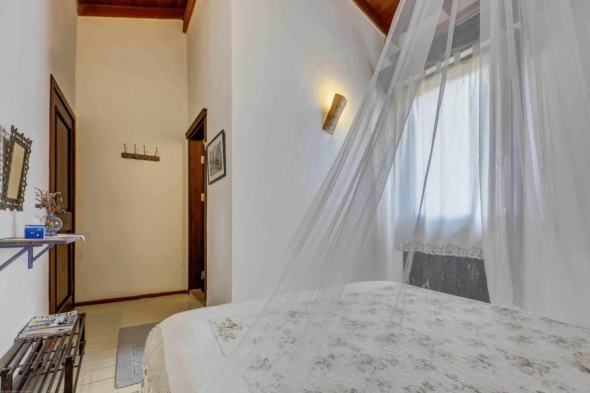 Retro Butik Otel (Adults Only) Кешме Экстерьер фото